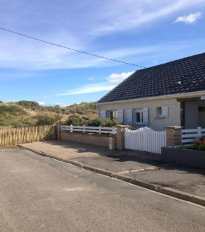 Maison aux pieds des dunes 300m de la plage